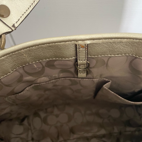 Genuine Coach Straw Handbag - Picture 9 of 10